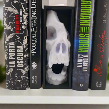 📚 Book Nook – Broken Skull Design | 50+ Colors | 3D Printed